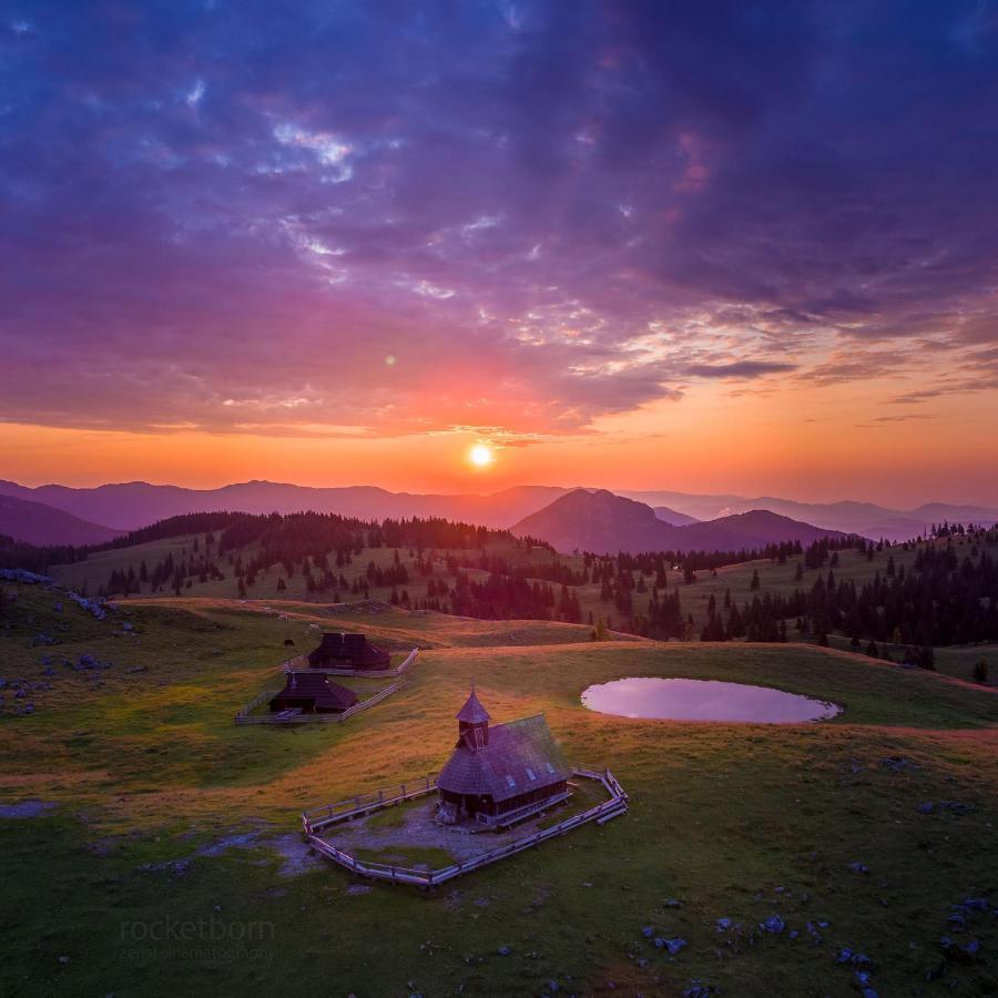 Koca Kronca - Velika Planina Stahovica Exteriér fotografie